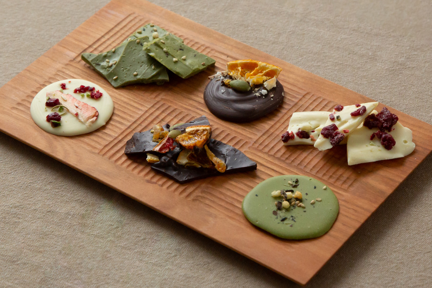 トッピング華やかなand chocolate